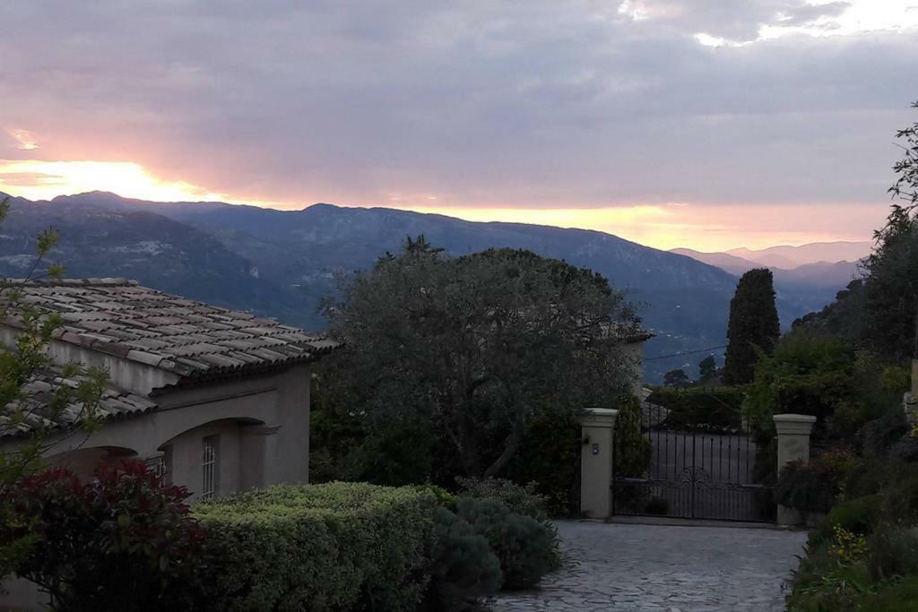 Villa Aspremont Aspremont  ภายนอก รูปภาพ